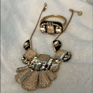 Boutique item not outlet 
2015 Katespade statement  necklace & bracelet